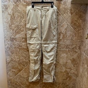 Columbia Women's Tan Cargo Pants